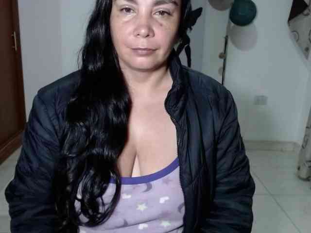 vivian-milf-paint webcam