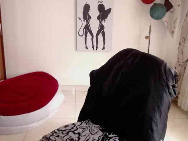 vivian-milf-paint webcam