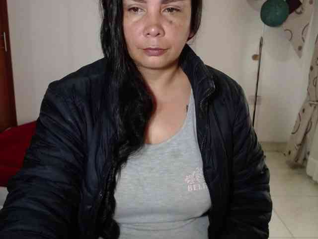 vivian-milf-paint webcam