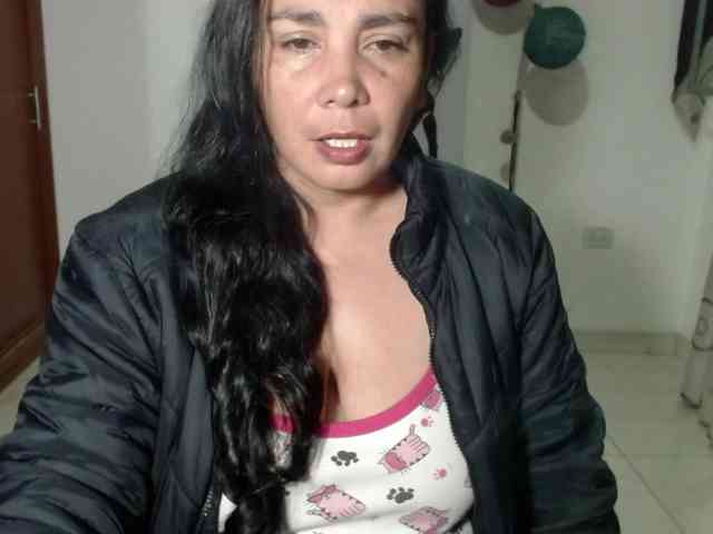 vivian-milf-paint webcam