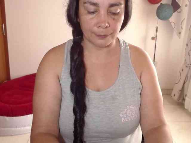 vivian-milf-paint webcam