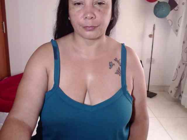 vivian-milf-paint webcam