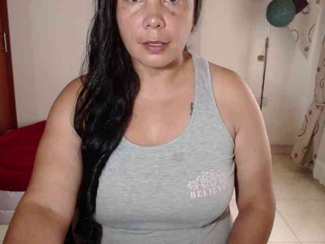 vivian-milf-paint webcam