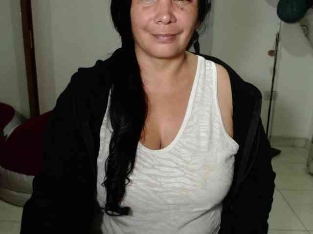 vivian-milf-paint webcam