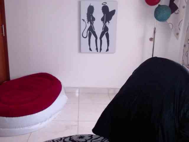 vivian-milf-paint webcam