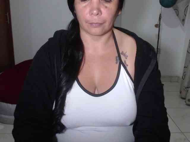 vivian-milf-paint webcam