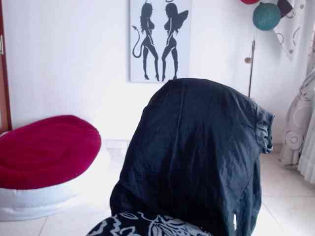 vivian-milf-paint webcam