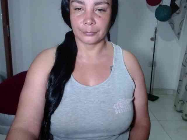 vivian-milf-paint webcam