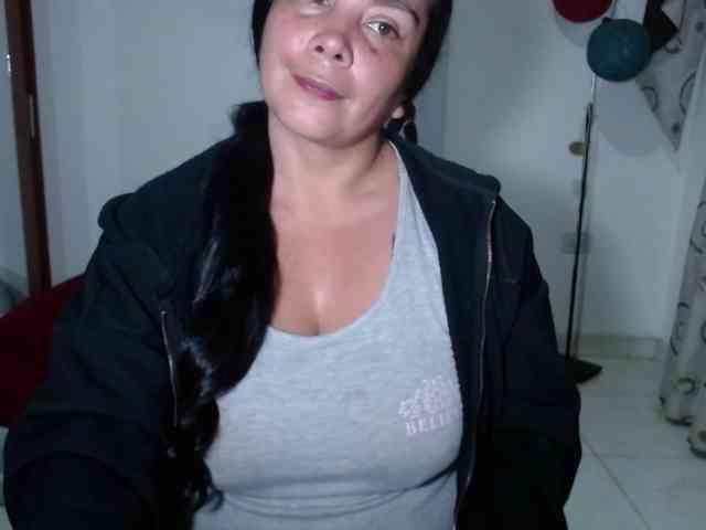 vivian-milf-paint webcam