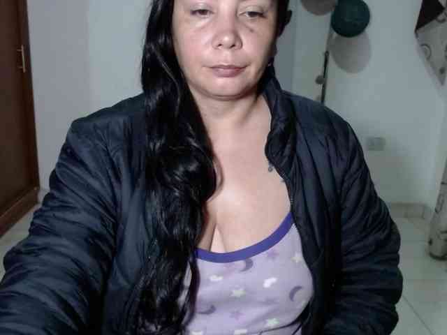 vivian-milf-paint webcam