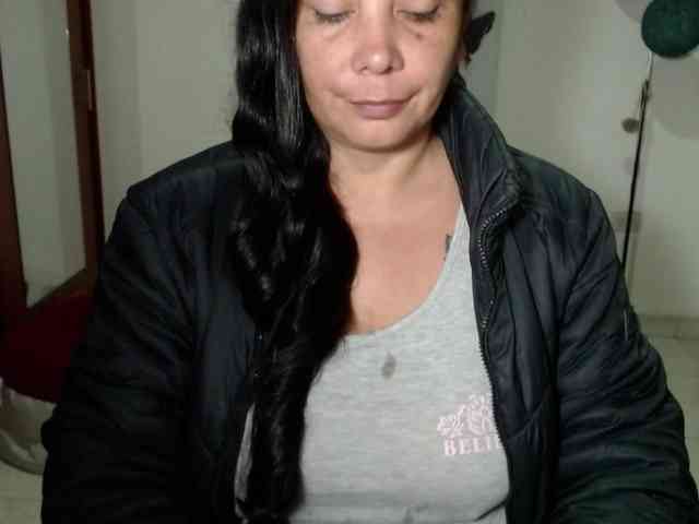 vivian-milf-paint webcam