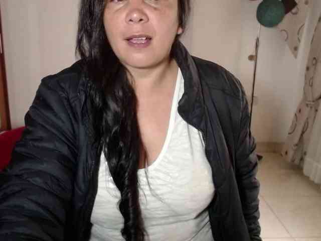 vivian-milf-paint webcam