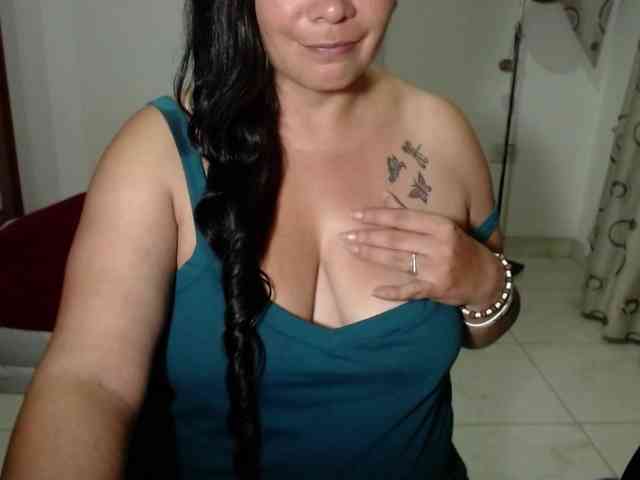 vivian-milf-paint webcam