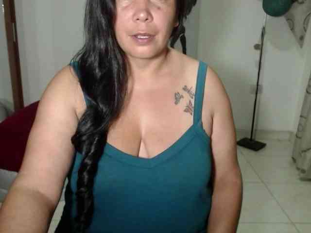 vivian-milf-paint webcam