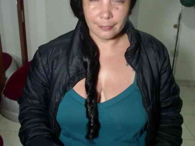 vivian-milf-paint webcam