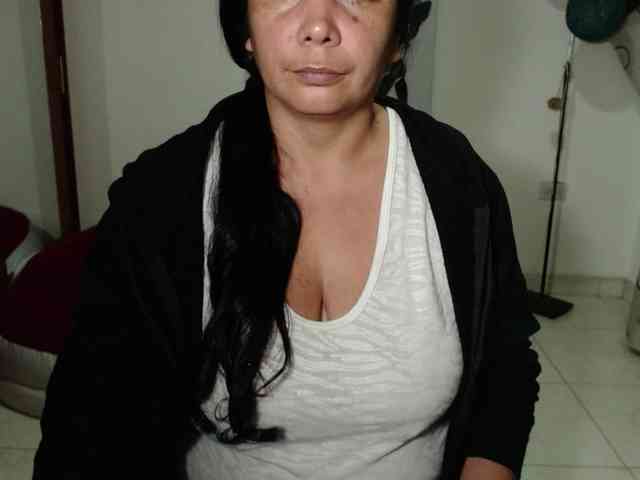 vivian-milf-paint webcam