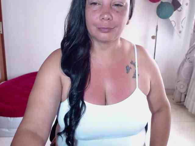 vivian-milf-paint webcam