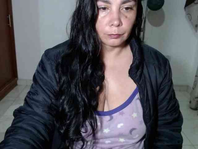 vivian-milf-paint webcam