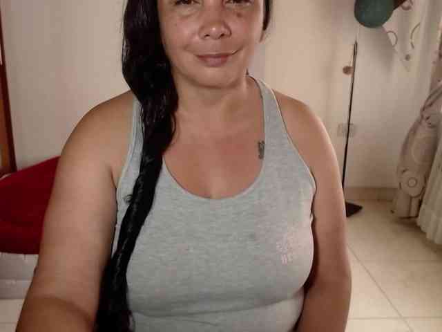 vivian-milf-paint webcam