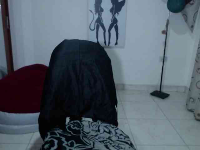 vivian-milf-paint webcam