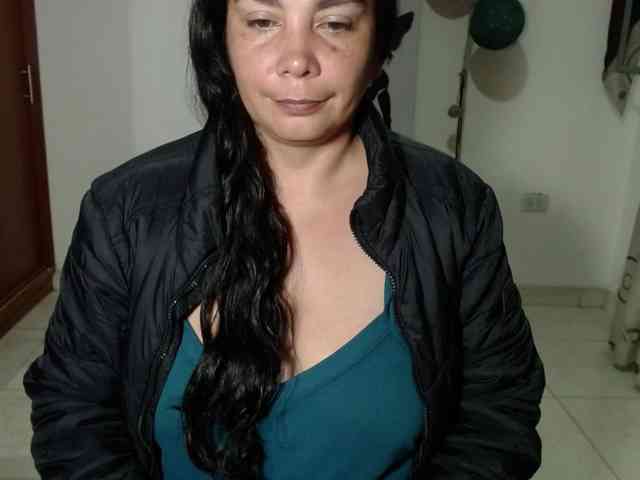 vivian-milf-paint webcam