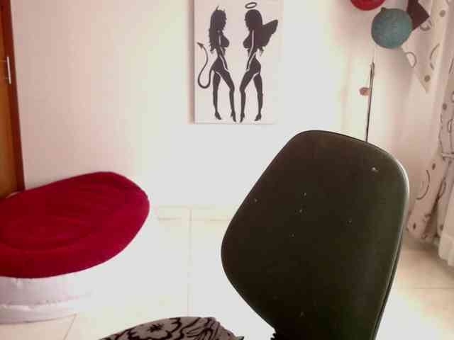 vivian-milf-paint webcam