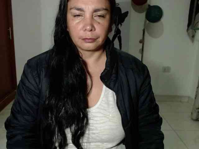 vivian-milf-paint webcam