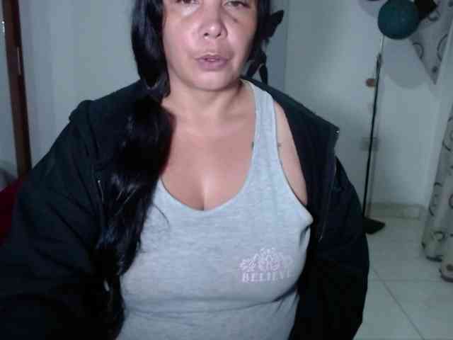 vivian-milf-paint webcam