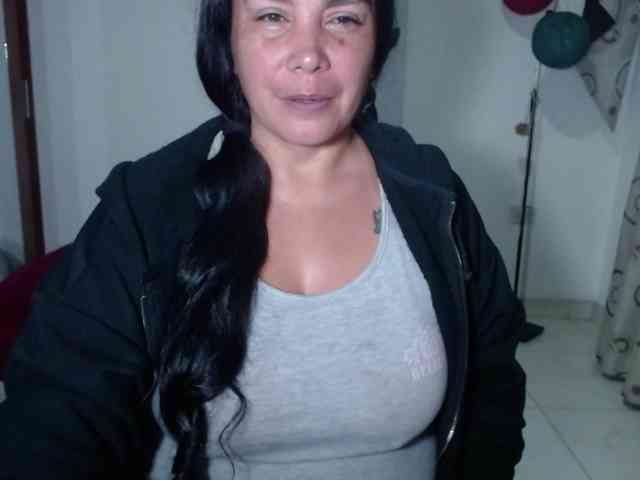 vivian-milf-paint webcam