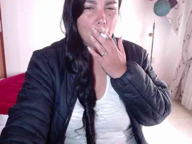 vivian-milf-paint webcam