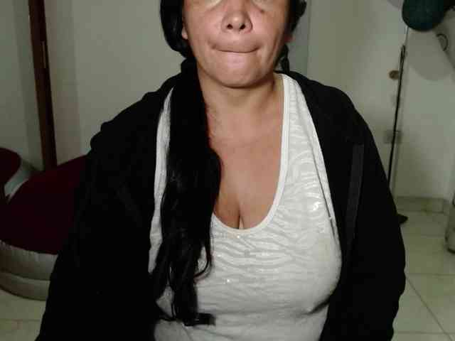 vivian-milf-paint webcam