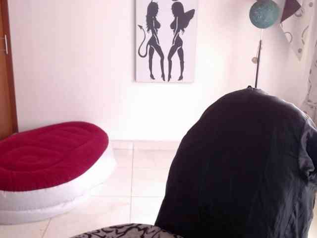 vivian-milf-paint webcam