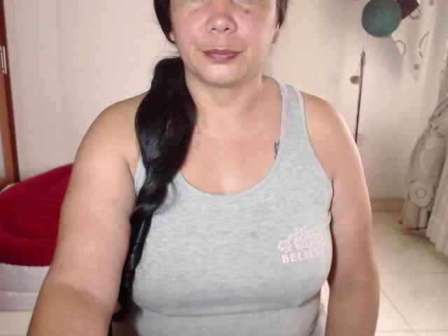 vivian-milf-paint webcam