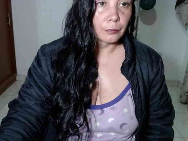 vivian-milf-paint webcam