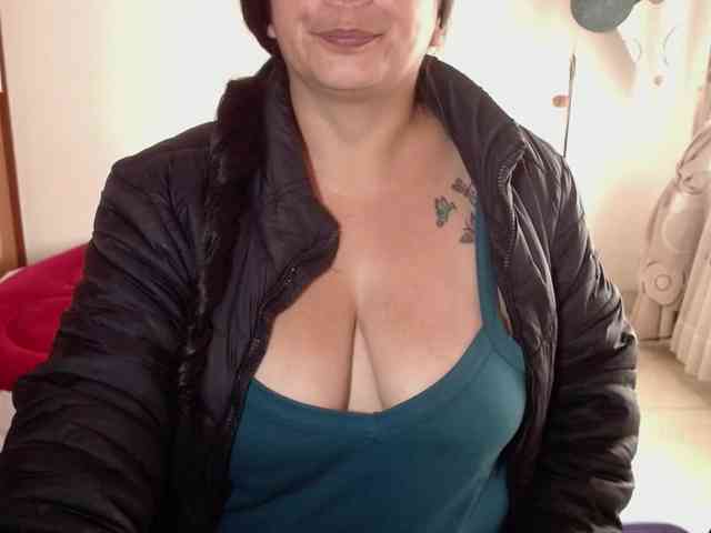 vivian-milf-paint webcam