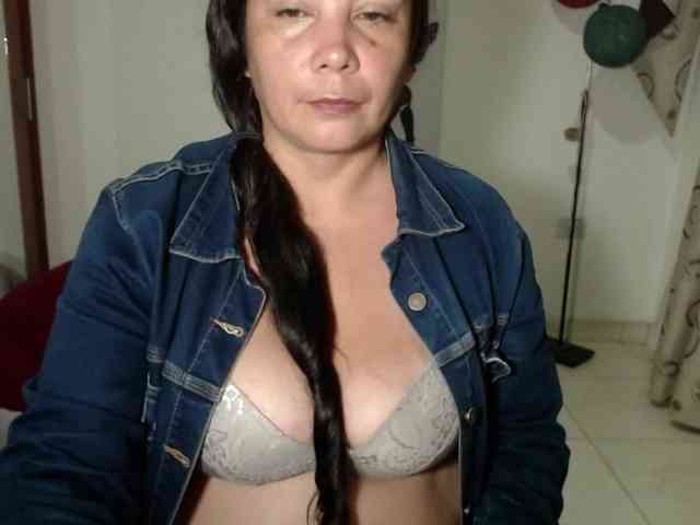 vivian-milf-paint webcam