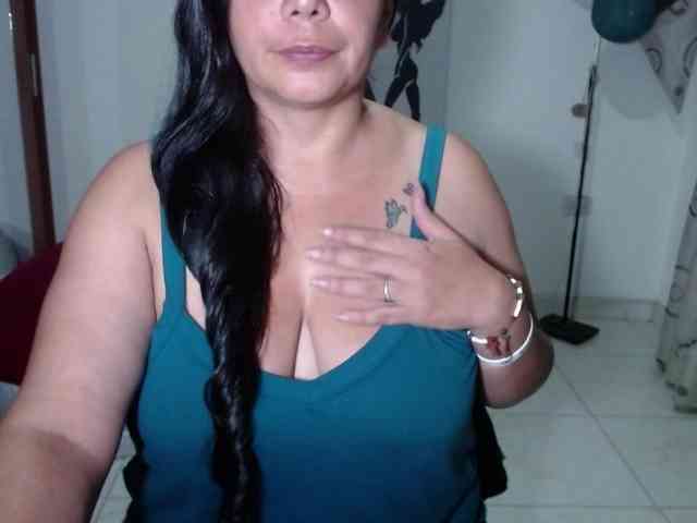 vivian-milf-paint webcam