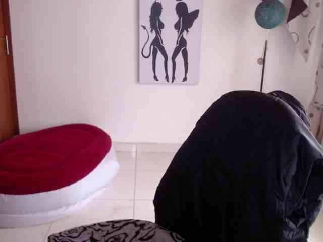 vivian-milf-paint webcam