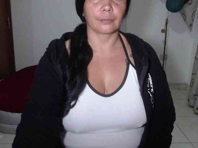 vivian-milf-paint webcam