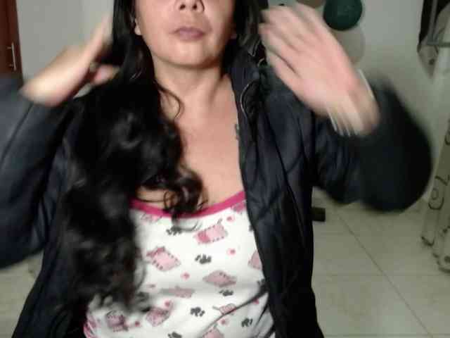 vivian-milf-paint webcam