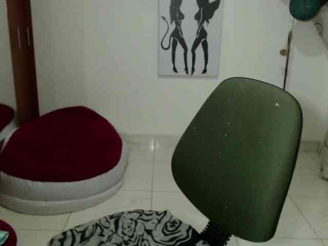 vivian-milf-paint webcam