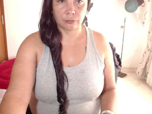 vivian-milf-paint webcam