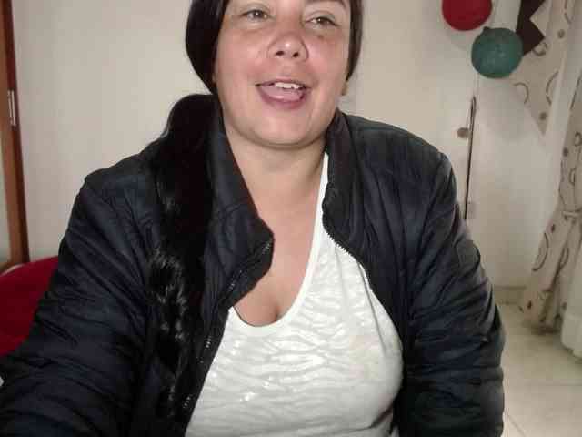 vivian-milf-paint webcam