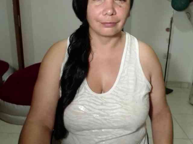 vivian-milf-paint webcam