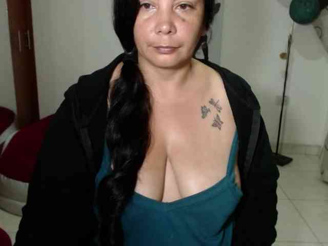 vivian-milf-paint webcam