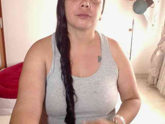 vivian-milf-paint webcam