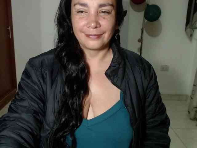 vivian-milf-paint webcam