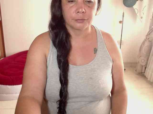 vivian-milf-paint webcam