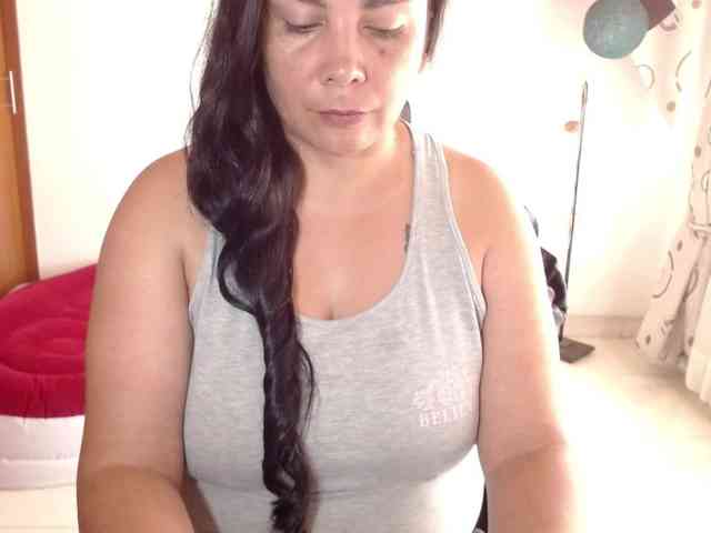 vivian-milf-paint webcam