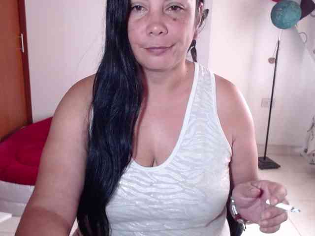 vivian-milf-paint webcam